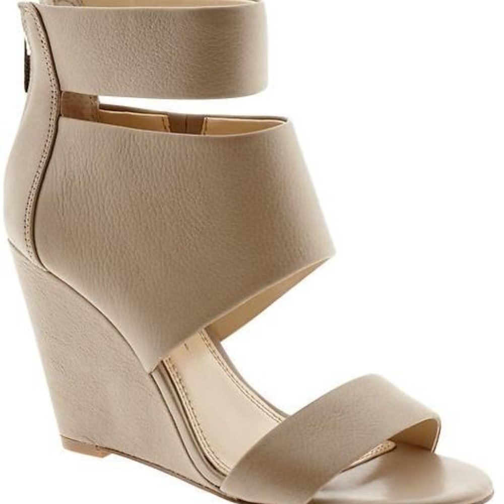 Banana Republic Leather Wedge Sandal 6.5